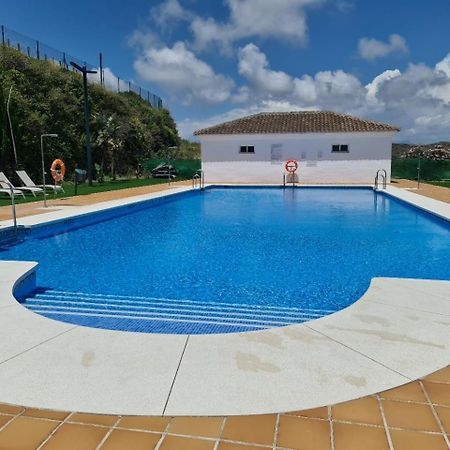 Seaside Serenity - Stylish Apartment With Spectacular Views Manilva Bagian luar foto